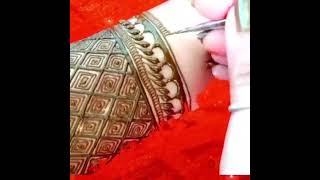 Mehndi Dijainer Spandey