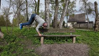 Выход в стойку на голову (Head stand)