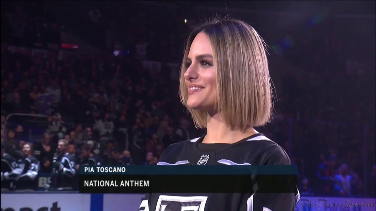 Pia Toscano Sings The National Anthem LA Kings vs Tampa Bay Lightning