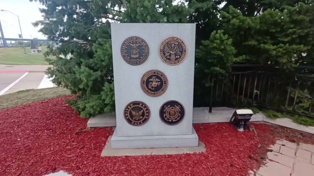 DOWNTOWN Clinton, IA