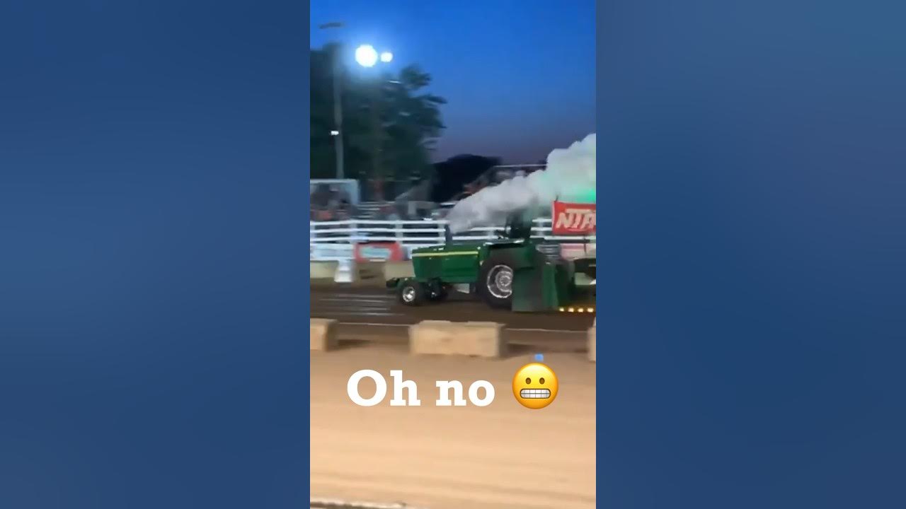 John Deere Tractor EXPLOSION #johndeere #tractorpulling #enginefailure