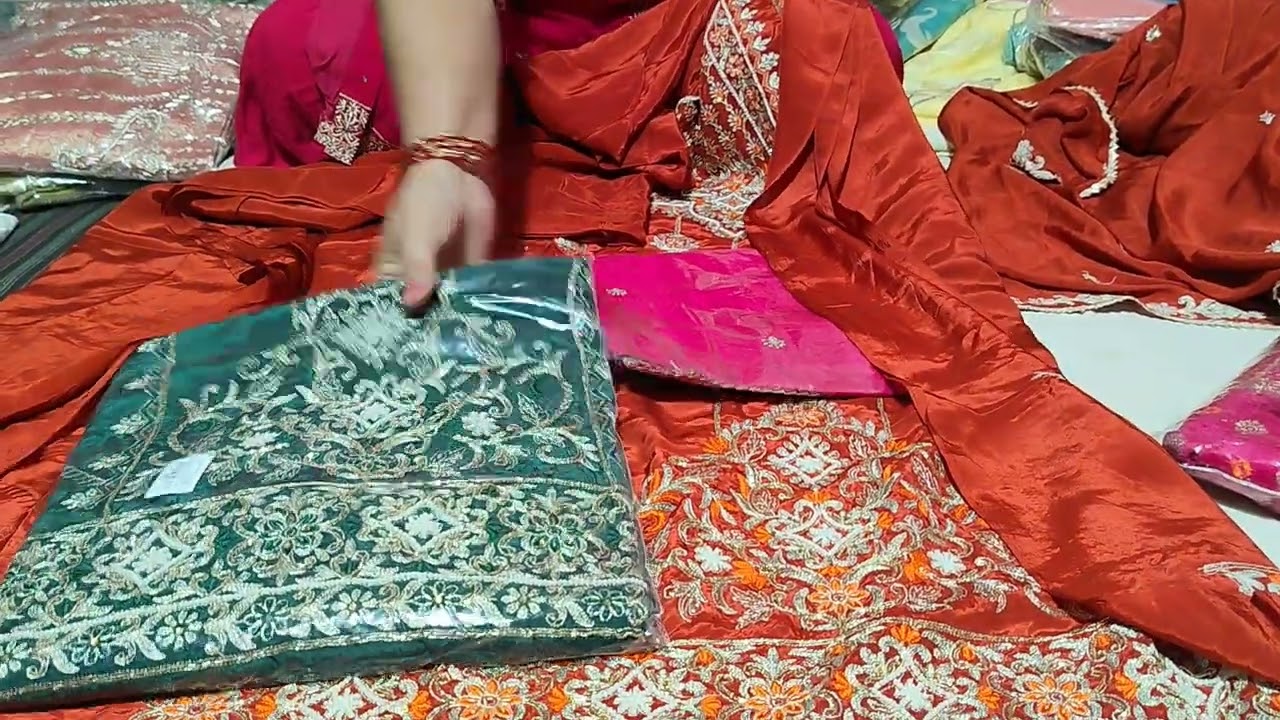 करवाचौथ के लिए स्पेशल हैंड वर्क वाले बहुत सुन्दर सूट आर्डर नंबर 7015758705🙏🙏🙏