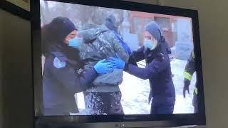 Chicago Fire Season 9 Ambulance61 Engine40 Injured Man With Arm Trapped Underneath Grave Sign