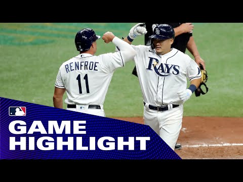 Rays new addition Yoshi Tsutsugo blasts first MLB home run!