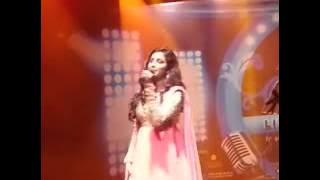 Shreya ghoshal singing Kabhi jo baadal barse