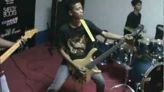 Download Lagu Struggle alone \ MP3 Download Lagu Struggle alone \ MP3