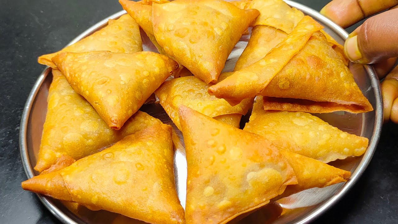 கோதுமை மாவில் மொருமொரு கூடக்கடை வெங்காய சமோசா இந்த மாதிரி செஞ்சு பாருங்க|Wheat flour samosa recipe