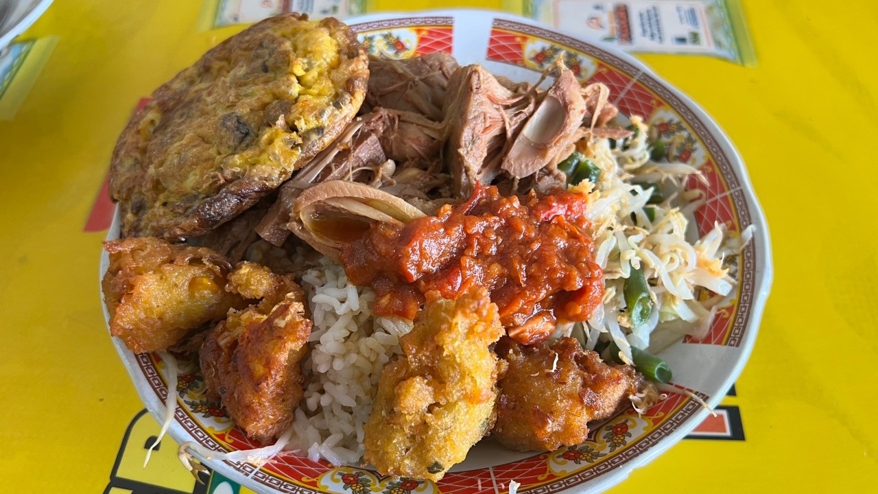 WARUNG MEJOYO PRASMANAN MASAKAN RUMAHAN MURAH MERIAH