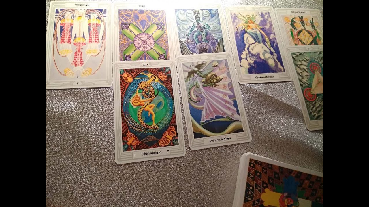 Что ждет в любви таро. Схемы раскладов таро на влюбленность. Расклад необычные. Хорошие отзывы гадании фото. Расклад на отношения таро схема.