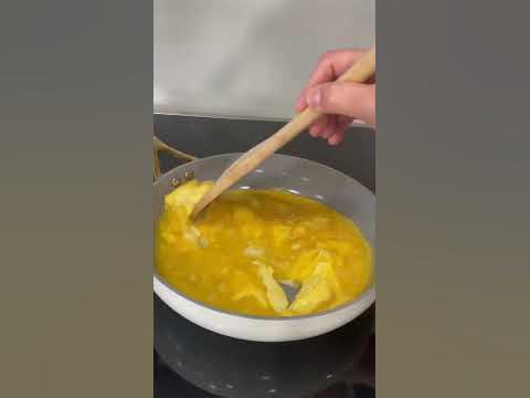 The secret to perfect fluffy eggs - YouTube