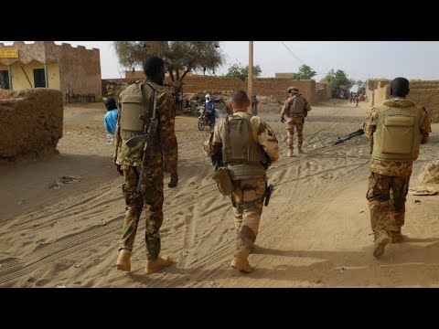 Mali : deuil national et manifestations de colère après un lourd revers militaire