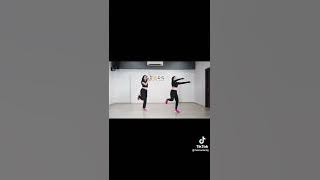 Tik tok ala Yunita Siregar and Febby Rastanty