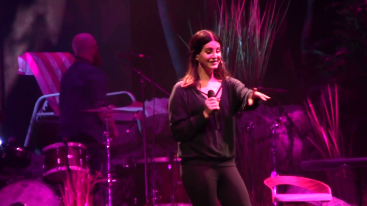 Lana Del Rey - Blue Jeans- LIVE [ Mediolanum Forum @Milano 11.04.18 ]