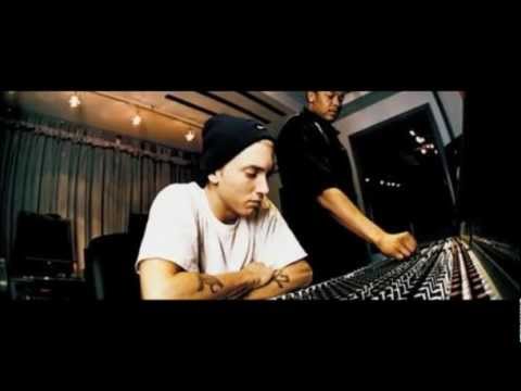 **NEW 2011**  EMINEM - Listen To Your Heart Feat. T.I.