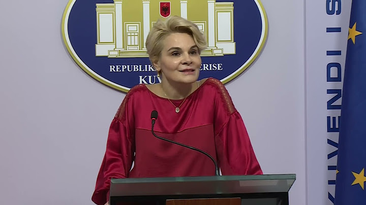 Top Channel/ Kryemadhi shpërthen në lot para mediave: Një polic motër***...