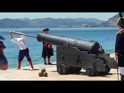 Video: Pistola de chispa antigua: campo de tiro y foto