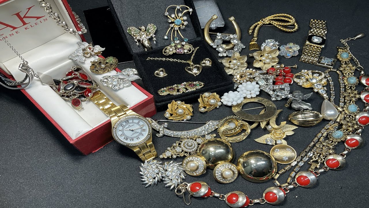 Распаковка лома винтажной бижутерии