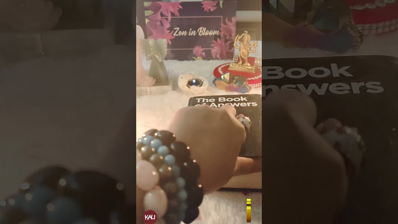 Think of a Question?🔮|The book of answers| Tarot Reading 