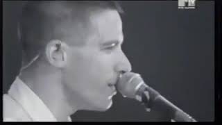 Beastie Boys - Sabotage (live at Glascow 1999)