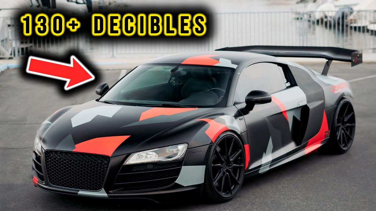 V10 Audi R8 vs. V8 Audi R8 (straight pipe rev battle) - YouTube