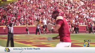 Rocco Becht has hand in 3 TDs, No. 20 Cyclones run off to a 52-7 win over Arkansas St.
