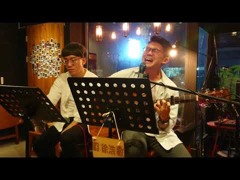 等待 徐浩敏 一文大學咖啡館