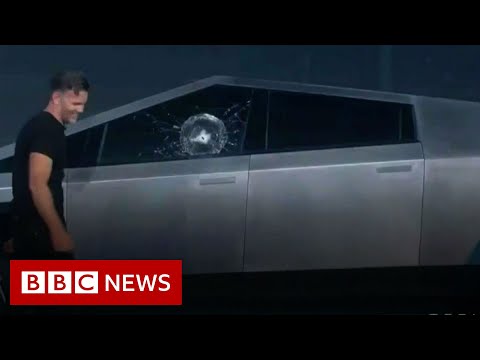 'Armor glass' smashes in Tesla truck demo fail - BBC News