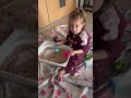 Pırıl’ın kinetik kum keyfi 🏜️ #keşfet #baby #funny #shorts #kinetikkum #beach #cute