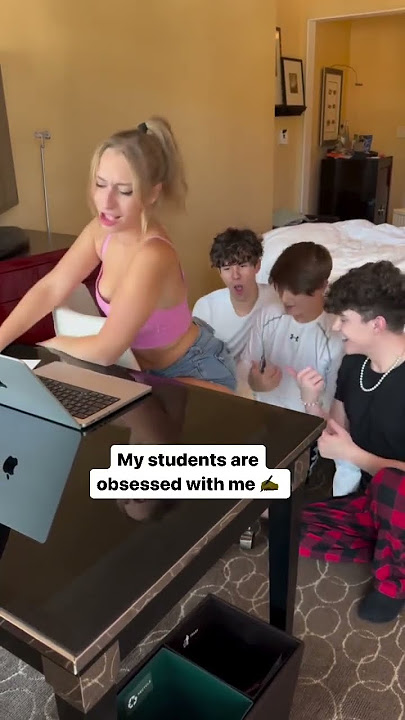 Boys are OBSESSED with me😍💖‼️ @svandyloveshorts #boys #boy #girl
