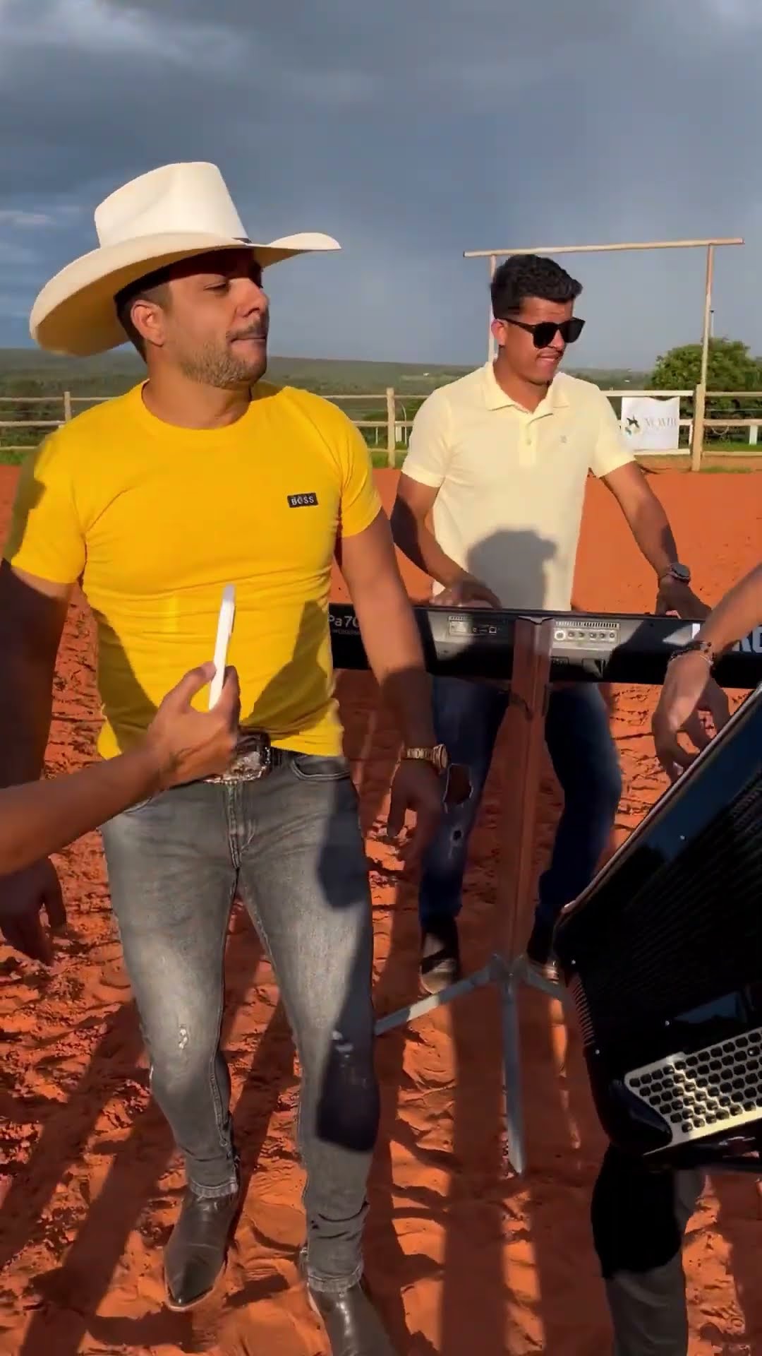 Forró Do meu goiáis com fenômeno lyon Zinho do forró #boanoiteee #leaozinho #leãozinho #sertanejo