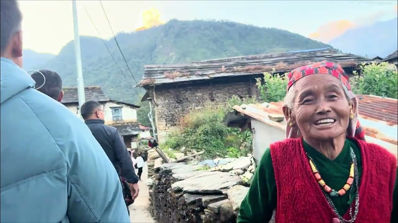 Palpa dekhi Ghandruk samma ko yeattra 😊keep supporting 