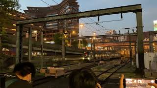 港鐵中期翻新列車（E112/E71）進入紅磡站1號月台