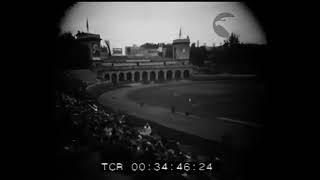 Milano 1930 - Anni '30 - All'Arena di Milano la partita di calcio Ambrosiana - Sparta