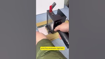 5cm handheld inkjet printer printing on cartons #handheld #codingmachine #machine #cprint