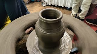 Pot Making : मातीतून कलाकृती साकारणारे : Maan Deshi Mohastav