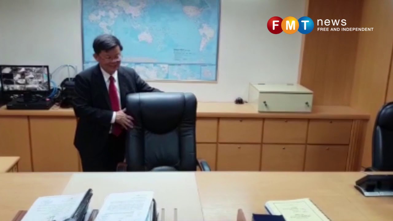 Penang CM Chow Kon Yeow at his new office in Komtar