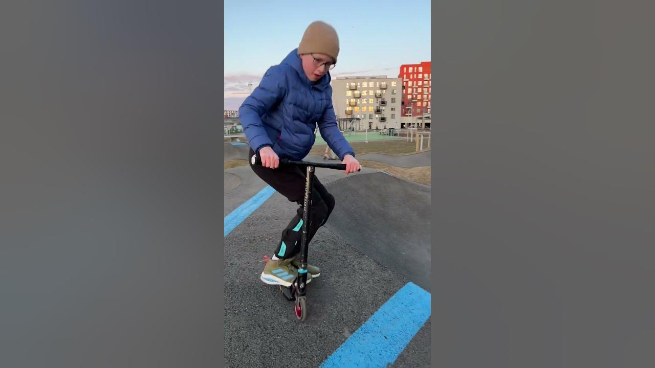 Трюковой самокат РЕАКТИОН Stunt Scooter