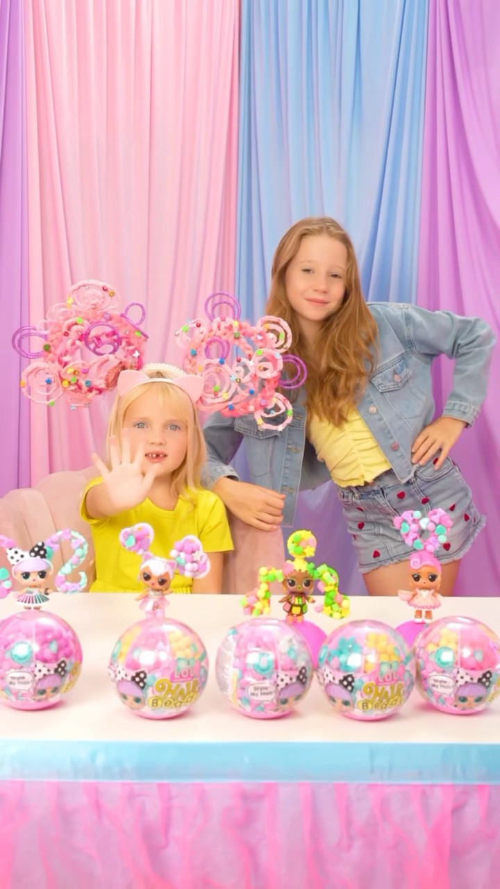 Nastya and her creative hairstyles with L.O.L