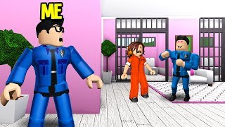 Cop Arrested My Girlfriend.. He Secretly Had A CRUSH On Her! (Roblox Bloxburg)