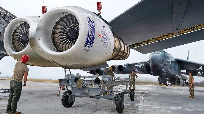 The Weird Reason Why US B-52 Produces Scary Smoky Trails During