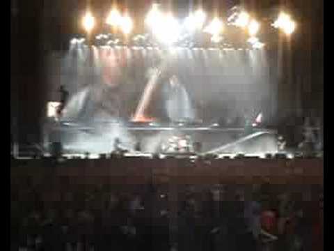Metallica - Bologna, Intro - Creeping Death