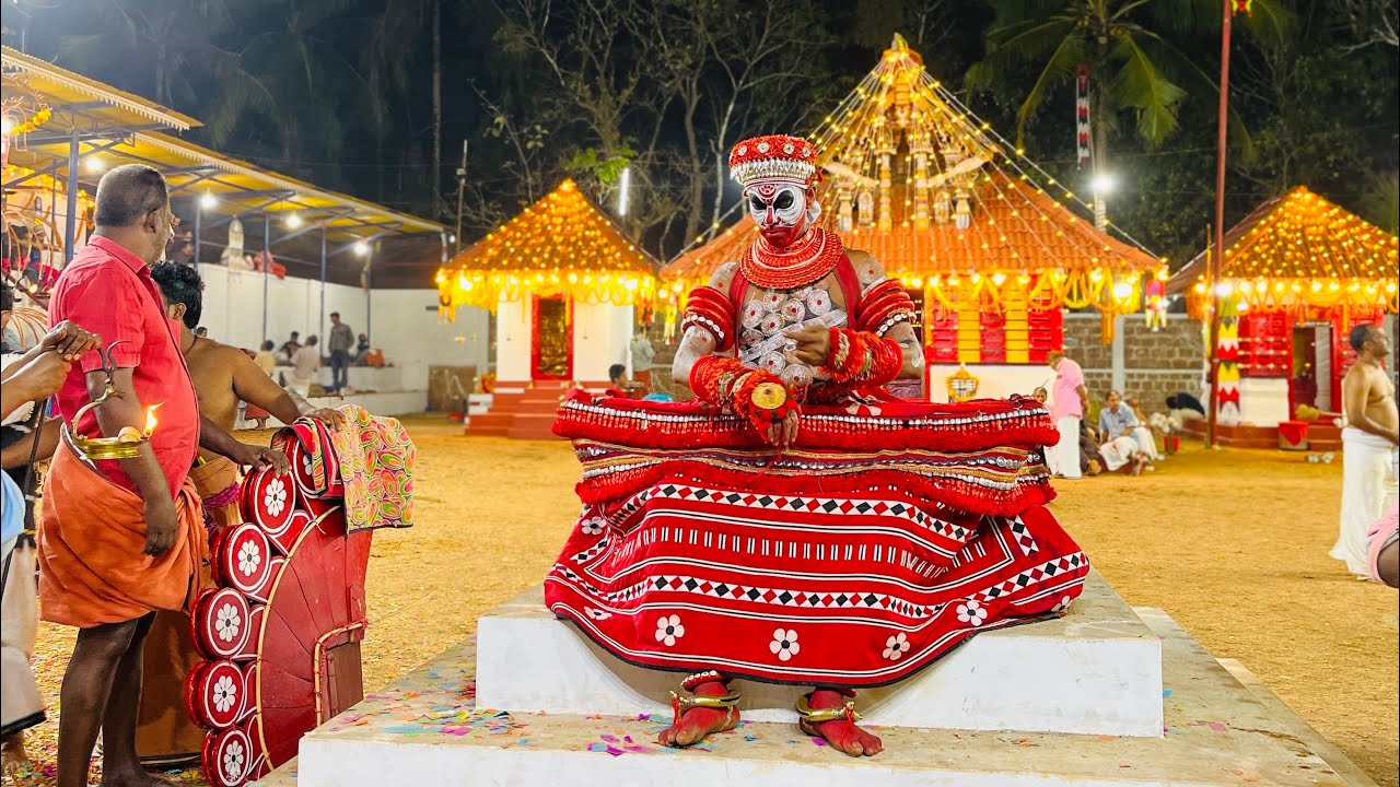 ശ്രീ തട്ടാറത്ത് കുട്ടിച്ചാത്തൻ തെയ്യം വലിയ കനലാട്ടം.....❗️#theyyam #kuttichathan