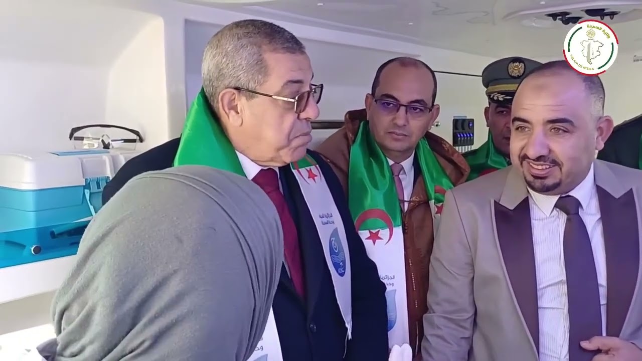 مراسيم تسليم مخبر متنقل لتحاليل المياه، شاحنات صهاريج لفائدة عدد من بلديات ولاية الولاية