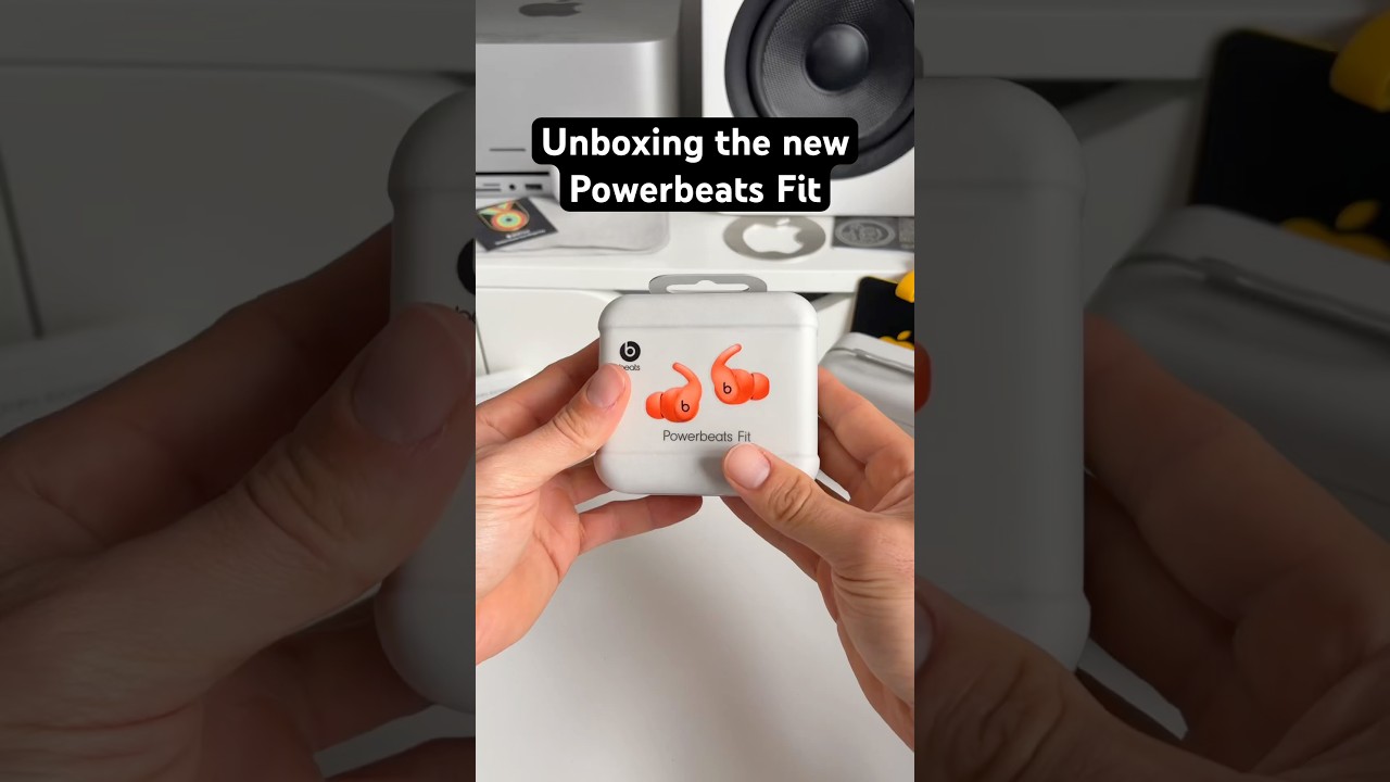 Распаковываем новые наушники PowerBeats Fit в цвете Spark Orange