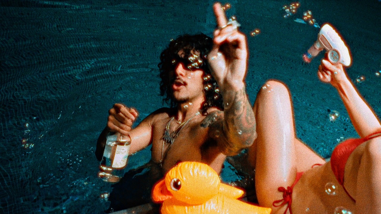Watch lilbubblegum - casamigos feat Janu4ryss (Official Music Video) on YouTube Watch lilbubblegum - casamigos feat Janu4ryss (Official Music Video) on YouTube