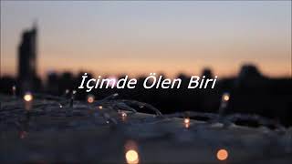İcimde Ölen Biri Var Cover