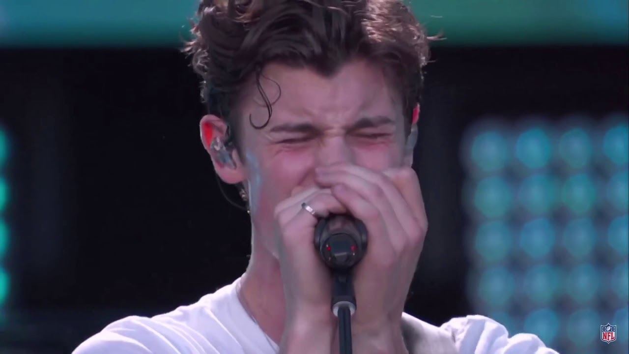 Shawn Mendes - Treat you better (NFL 2018)