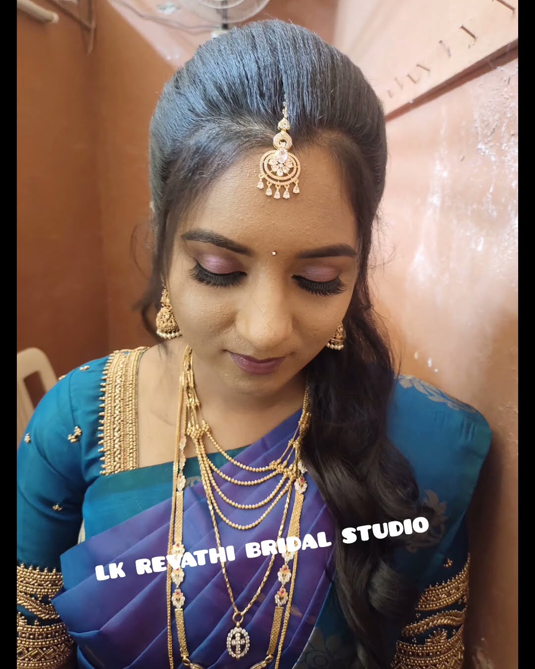 lk-revathi-bridal-studio-engagement-look-any-bridal-booking-contact