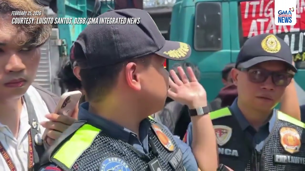BAYAN, hinarangan at hindi umano pinayagan ng mga pulis na mag-rally sa EDSA.. | GMA Integrated News
