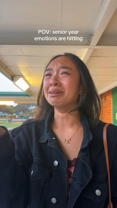 This is what senior year will do to you… 🥲💔 #senioryear #crying #nicolelaeno #shorts